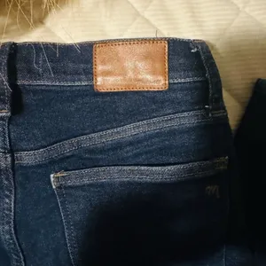 Madewell Dark Blue Straight Leg Jeans thumbnail 8