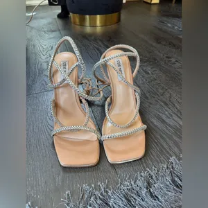 Steve Madden Tan Strappy Heels thumbnail 2