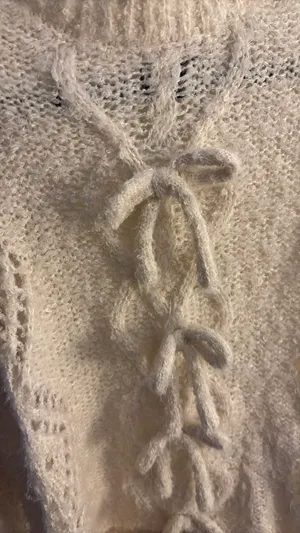 Forever 21 Bow Sweater  thumbnail 2
