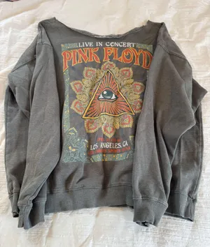 Crewneck thumbnail 1