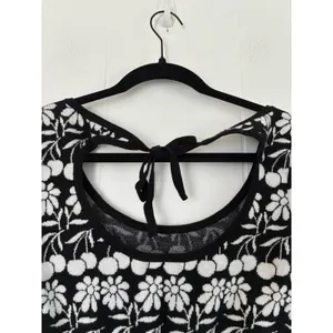 Maeve Anthropologie Black White Cherry Floral Knit Crop Top Bow Back Small thumbnail 5
