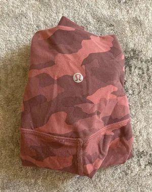Pink camo Lululemon align leggings  thumbnail 3