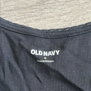 Old Navy Women's Black Short Sleeve Tee thumbnail 2