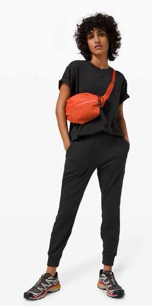 Lululemon LA Warm Down Joggers women’s size 6! Black confetti! thumbnail 1