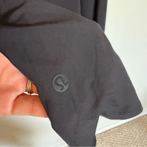 Lululemon Modal Relaxed Fit Lounge Long Sleeve NWT SZ 4 Black thumbnail 5
