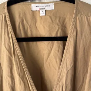 Sweet Baby Jamie‎ Wrap Midi Dress Tiered Casual Flowy Khaki Size M thumbnail 6