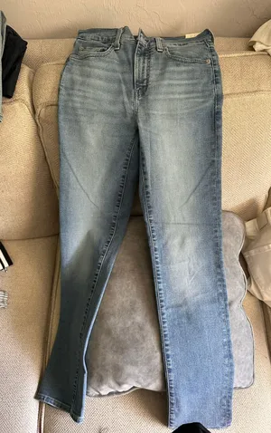 Levi's 724 High-Rise Straight Jeans thumbnail 3