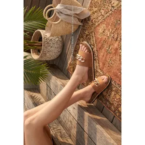 Alexis Bendel Womens Comfort Slide Sandals Size 6 Tan Chain Accent Footbed NIB thumbnail 4