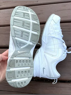 Women’s NIKE athletic sneakers 🌟 thumbnail 9