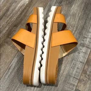 Reef Platform Two Strap Sandals Size 8 thumbnail 5