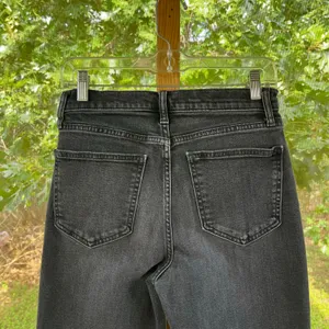 Gap Women's Kick Fit High Rise Jeans Washed Black Size 28/6R thumbnail 8