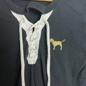 Victoria's‎ Secret Pink Women's XS T-Shirt Black Neck Lacing Dog Logo Love Pink thumbnail 2