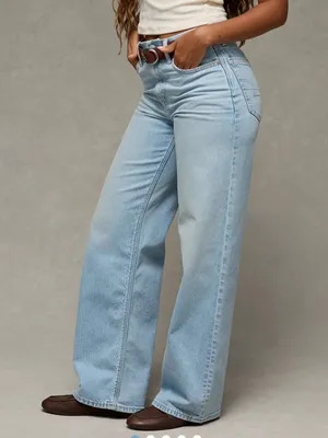 American Eagle Strigid Curvy Super High-Rise‎ Baggy Straight Leg Jeans Size 0 thumbnail 1