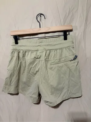 North face shorts thumbnail 2