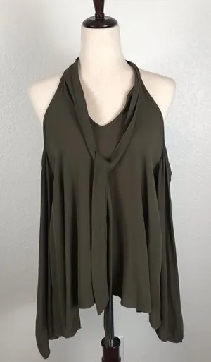 Elan olive‎ green cold shoulder high low long sleeve blouse M thumbnail 1