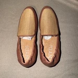NYDJ Douglas Rose Gold Leather Woven Vamp Loafers Pointed Toe Flats Womens 7.5M‎ thumbnail 3