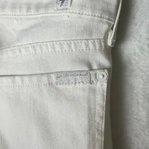 7 For All Mankind White Straight Leg Jeans Women’s Size 32 Stretch Denim thumbnail 6