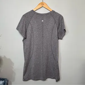 Lululemon Swiftly Tech 2.0 Short Sleeve Shirt Shirt Slate Gray Size 16 thumbnail 5