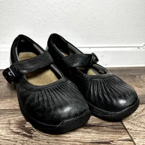 Dansko Kitty Mary Jane Shoes Leather Buckle Strap Slip Resistant Black 39 8.5 thumbnail 3