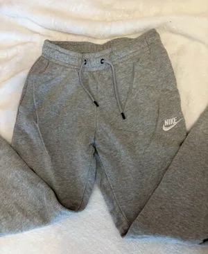 Nike Sweatpants Women’s Grey thumbnail 2