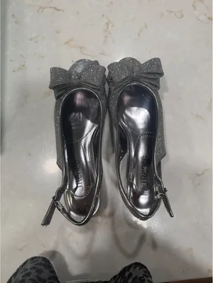 Size 8 J. Reneé Tanay slingback pumps Silver thumbnail 4