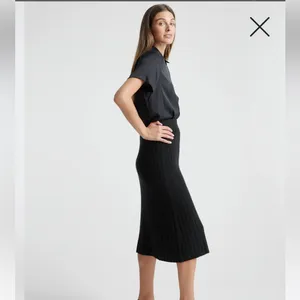Quince Mongolian Black Cashmere Ribbed Women’s Midi Skirt Size Medium NWOT thumbnail 3