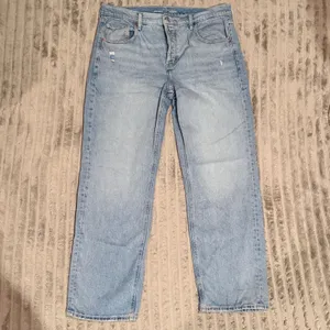Old Navy Slouchy Straight Leg Jeans Womens 10 Light Wash Mid Rise Button Fly thumbnail 2