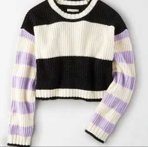 American Eagle Sweater Cropped thumbnail 1