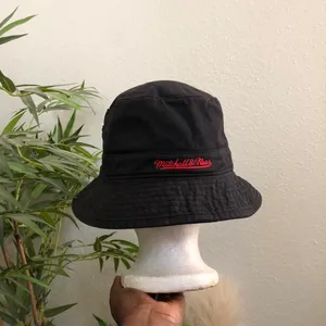 Chicago Bulls Mitchell & Ness Bucket Hat Black Red Logo NBA Cap S/M thumbnail 5