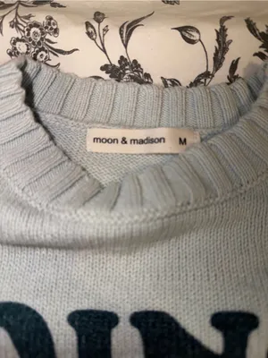 Women’s "2 piece knit Going Offline" lounge Set Sz MD thumbnail 6