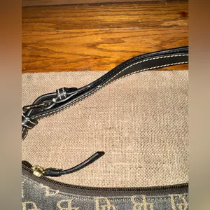 Dooney & Bourke Y2K Black and Tan Monogram Shoulder Bag thumbnail 10