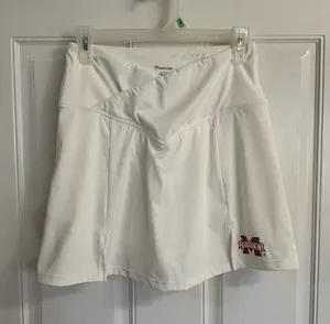 Med (8) KadyLuxe White (MSU) Mississippi State Bulldogs Erin Skort thumbnail 1