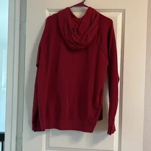 Red Nike hoodie thumbnail 3