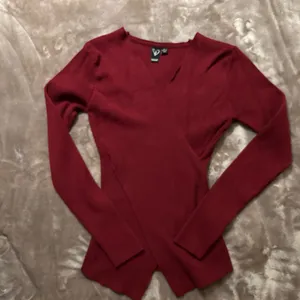 Windsor Sweater Women’s Size M Maroon/Burgundy V-Neck Ribbed Pullover Sweater thumbnail 7