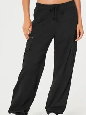 Hollister Wide-Leg Black Cargo Pants thumbnail 1