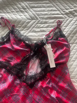 Victoria's Secret Romper Satin thumbnail 2