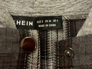 cropped and hooded button up flannel. size small thumbnail 3