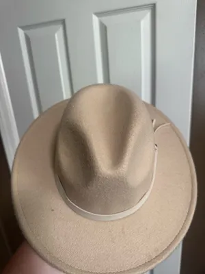 Boutique hat thumbnail 2