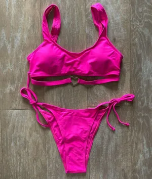 Hot pink cut out heart bikini set M NEW thumbnail 1