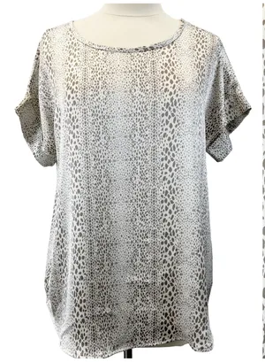 Entro Womens M Satiny Short Sleeve‎ Animal Print Top Shirt Taupe Cream Boho thumbnail 1