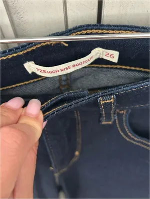 Levi’s 725 High Rise Bootcut Flared Preppy Jeans Size 26 Dark Wash Denim thumbnail 3
