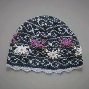 Lost Horizons Beanie Womens Floral Hat OSFM Multicolor Nepal Wool Fleece Lined thumbnail 2