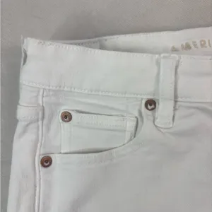 American Eagle Outfitters 6 28 Hi V-Rise Shortie Distressed Denim Shorts White thumbnail 7