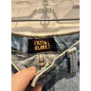 Faded Glory Vintage USA Made Womens Size 9/10 Stone Wash Denim Mom Shorts thumbnail 4
