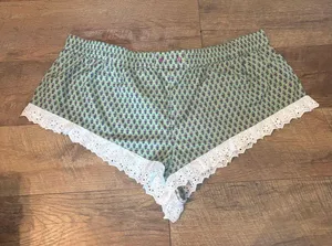 NWT Anthropologie Floral W/ Eyelet Detail Micro Shorts In Green Motif Size XL thumbnail 4