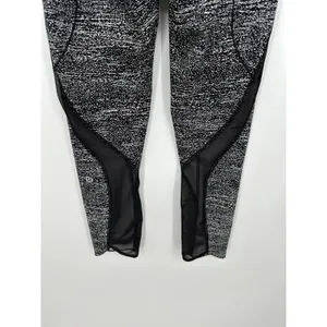 Lululemon Pace Perfect Air Time White Black 7/8 Tight‎ Leggings Women's Size 6 thumbnail 7