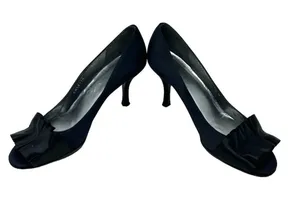 Stuart Weitzman Gigiritz Black Satin Ruffle Peep Toe Pumps‎ Heels Size 7.5 thumbnail 1