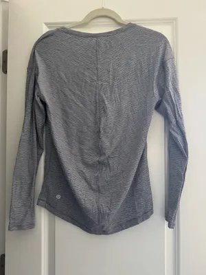 Lululemon Long Sleeve thumbnail 2