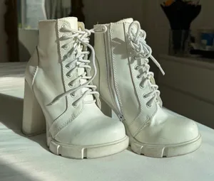 Jeffrey Campbell Boots White size 8 thumbnail 1