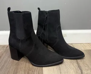 Express Womens Ankle Boots Booties Black Suede Block Heels Pointed Toe Zip Sz 6 thumbnail 1
